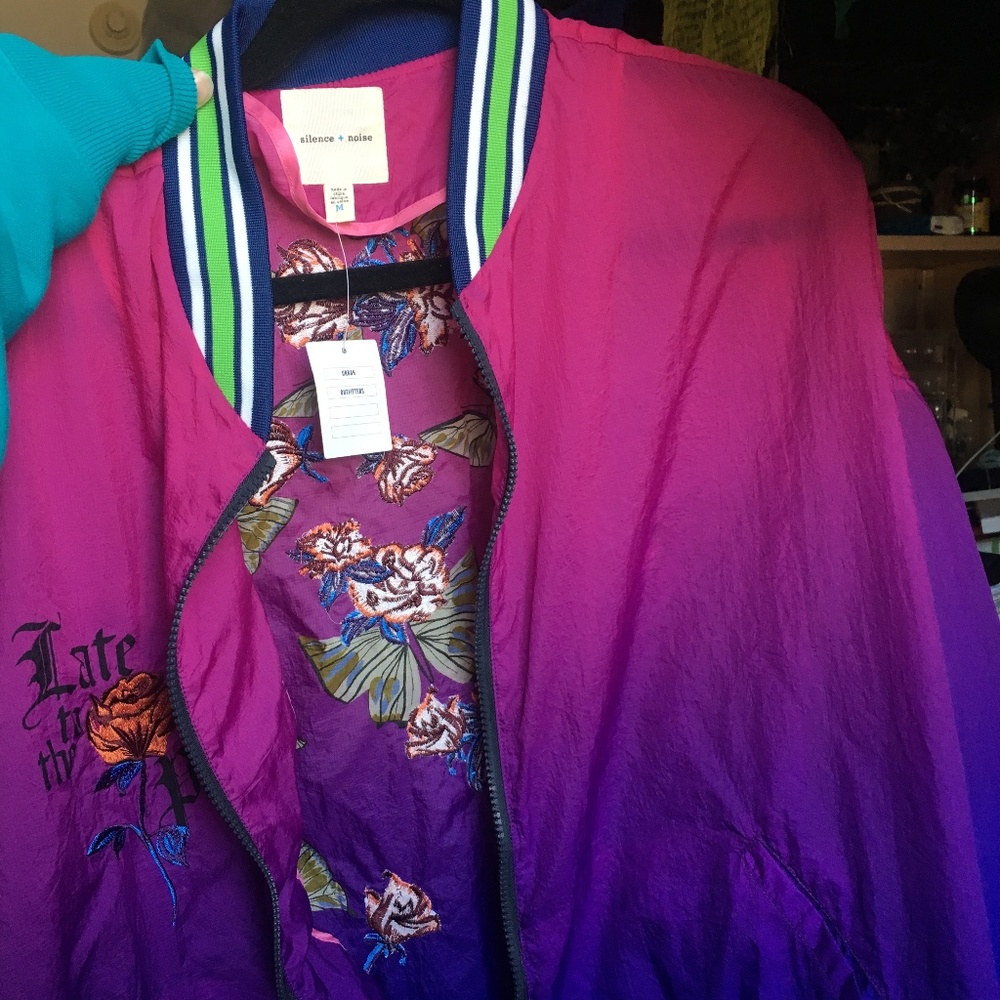 Urban Outfitters Oversized Bomber Jacket - Picture 3 of 8